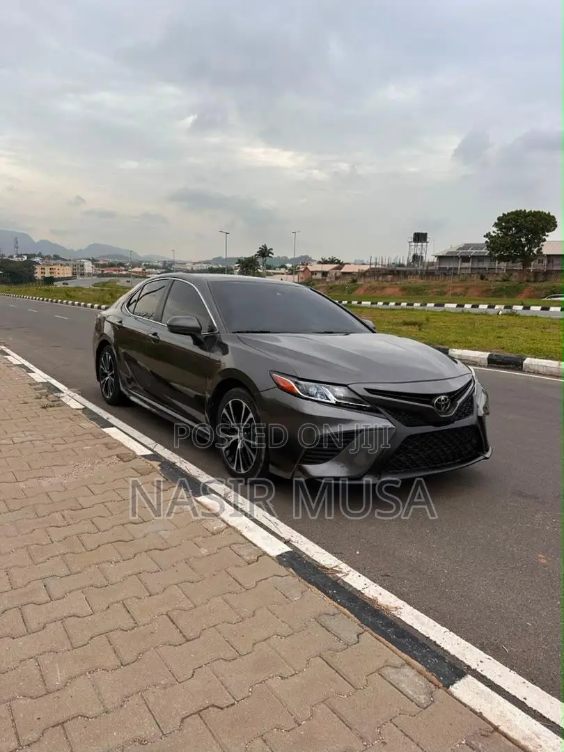 Toyota Camry 2020 Gray