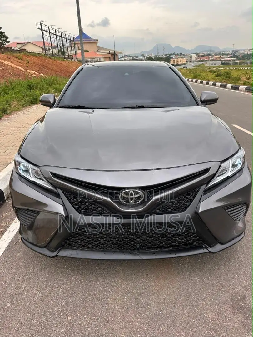 Toyota Camry 2020 Gray