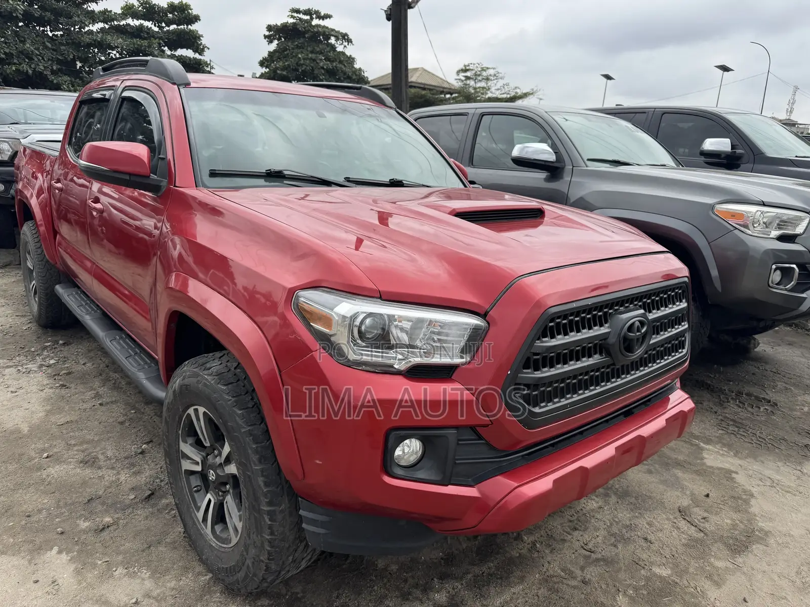 Toyota Tacoma 2017 Red