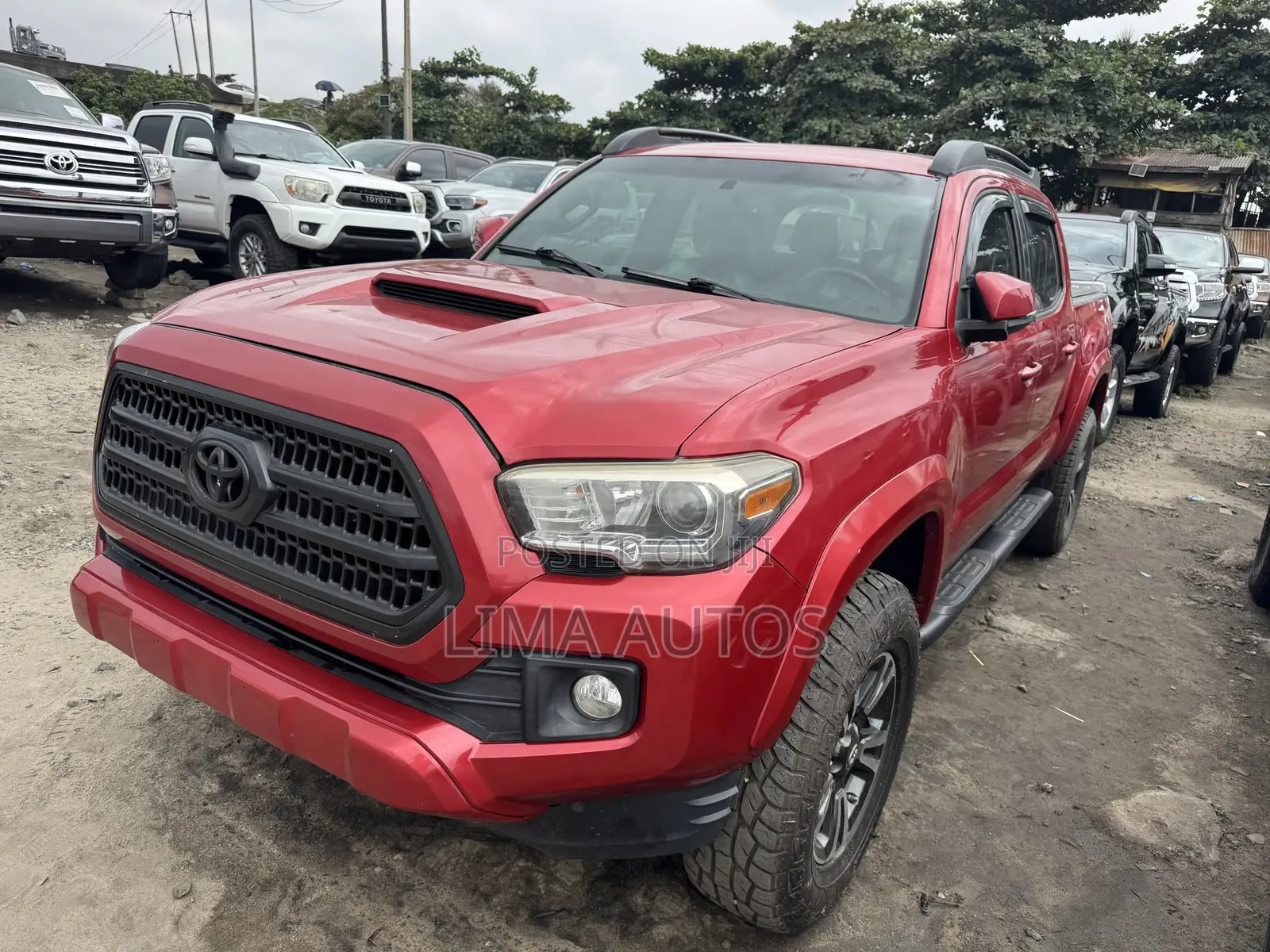 Toyota Tacoma 2017 Red