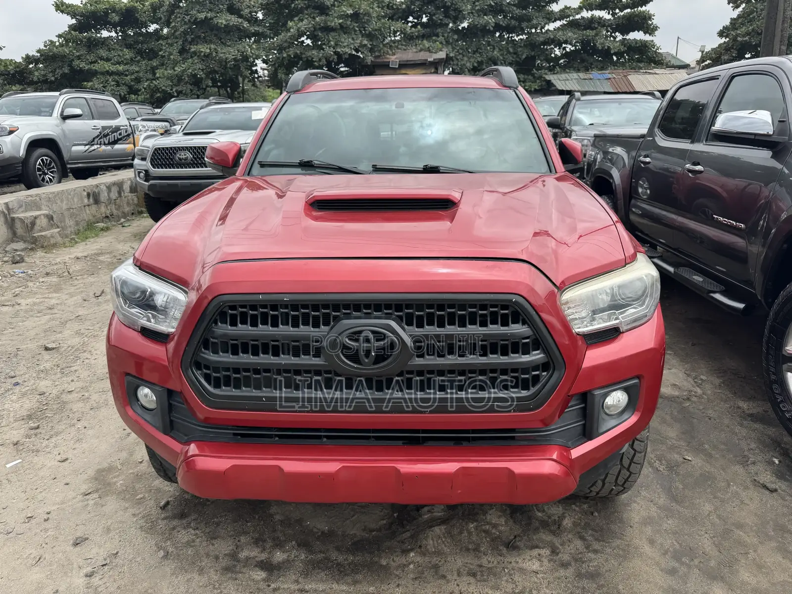 Toyota Tacoma 2017 Red