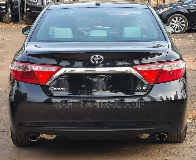 Toyota Camry XLE 4dr Sedan (3.5L 6cyl 6A) 2015 Black