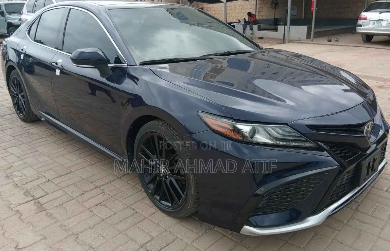 Toyota Camry XLE 2022 Black