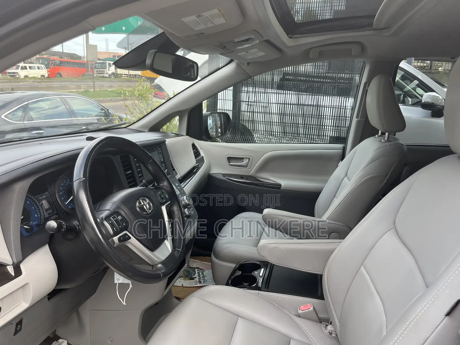 Toyota Sienna XLE Premium AWD (3.5L 6cyl 8A) 2018 Black