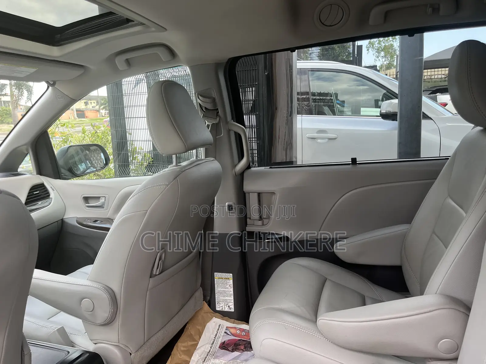 Toyota Sienna XLE Premium AWD (3.5L 6cyl 8A) 2018 Black