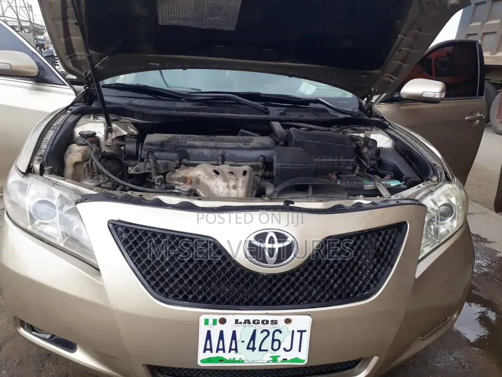 Toyota Camry 2008 Gold
