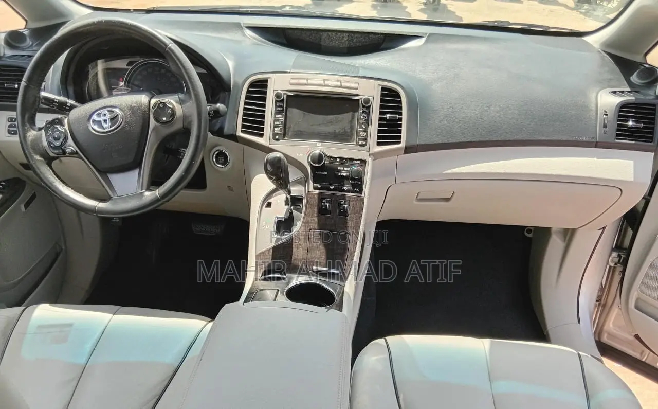 Toyota Venza XLE 4dr Wagon AWD (3.5L 6cyl 6A) 2015 White