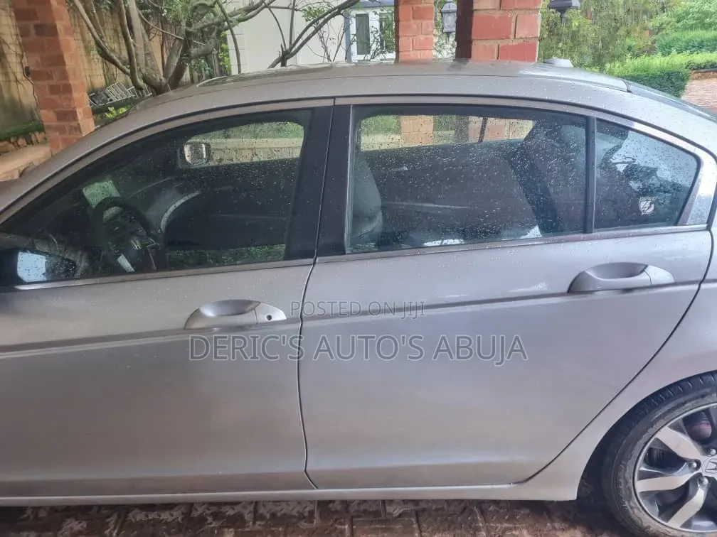 Honda Accord 2010 Silver