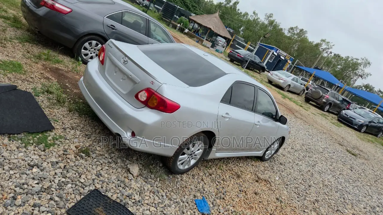 Toyota Corolla S 4dr Sedan (1.8L 4cyl 4A) 2010 Silver