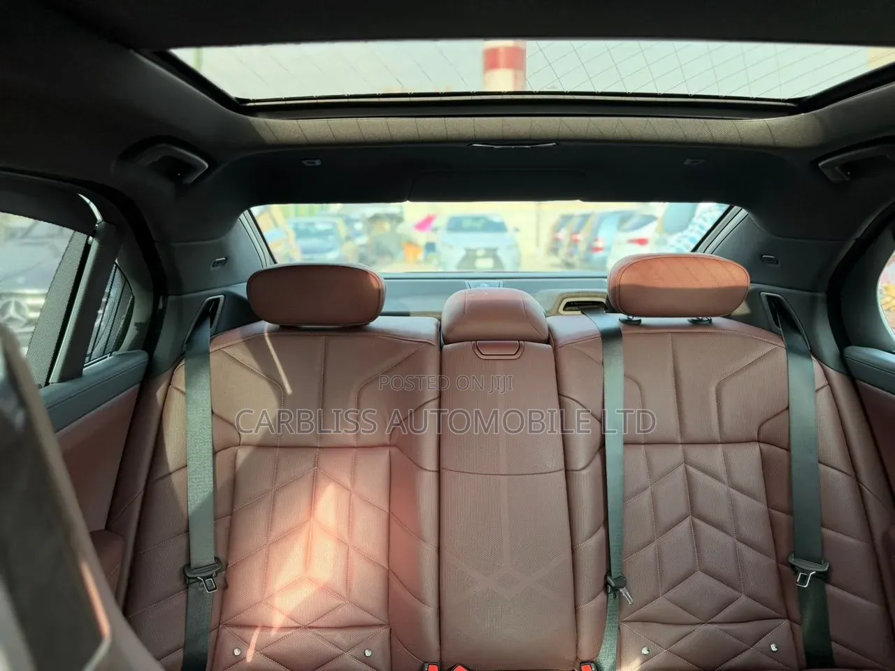 BMW 760 2023 Off white