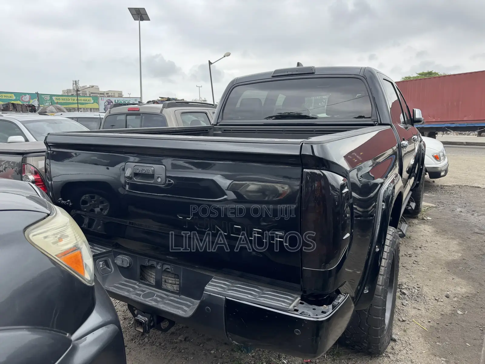 Toyota Tundra Platinum 2021 Black