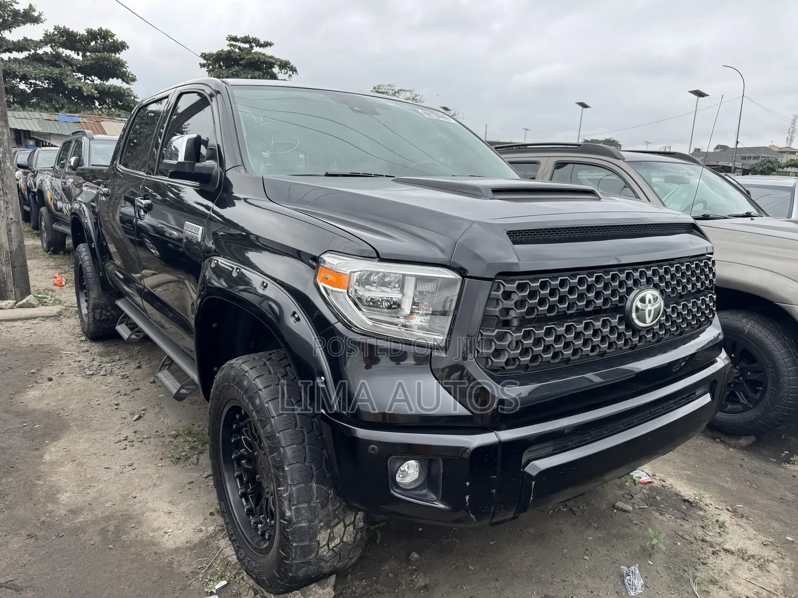 Toyota Tundra Platinum 2021 Black