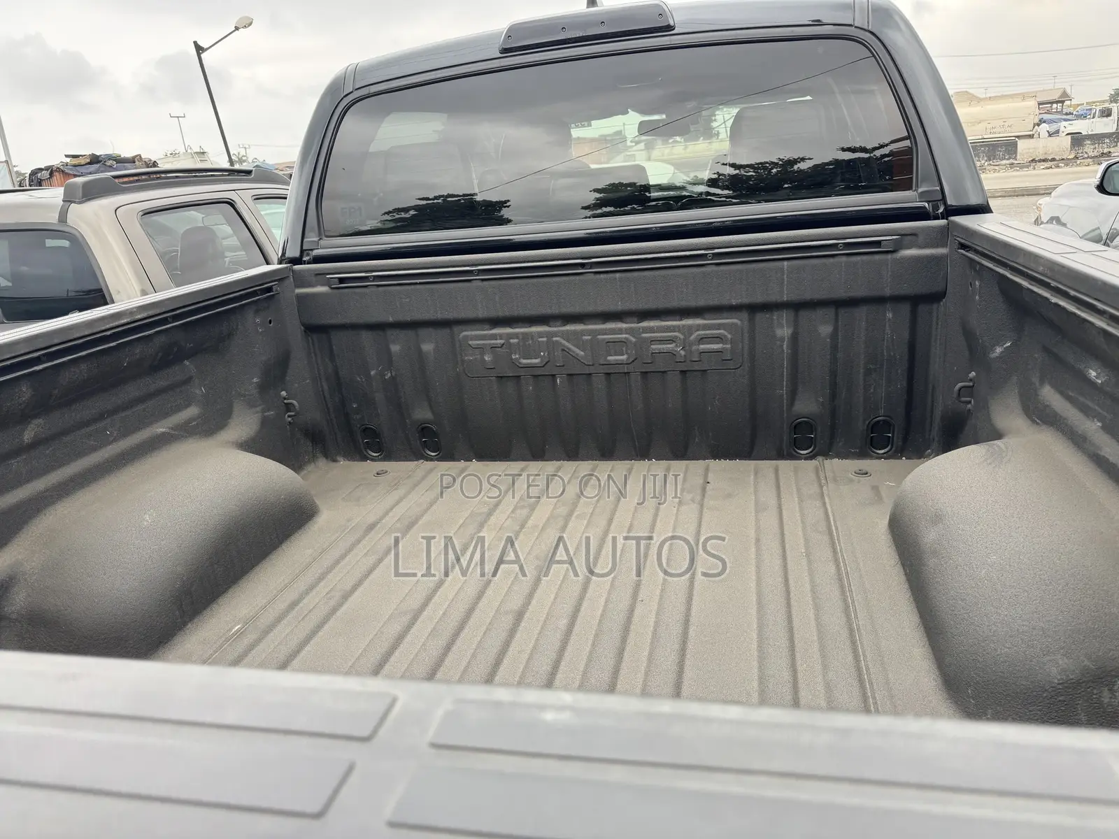 Toyota Tundra Platinum 2021 Black