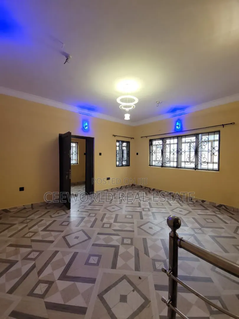 5bdrm Duplex in Kolapo Ishola Gra, Akobo for rent