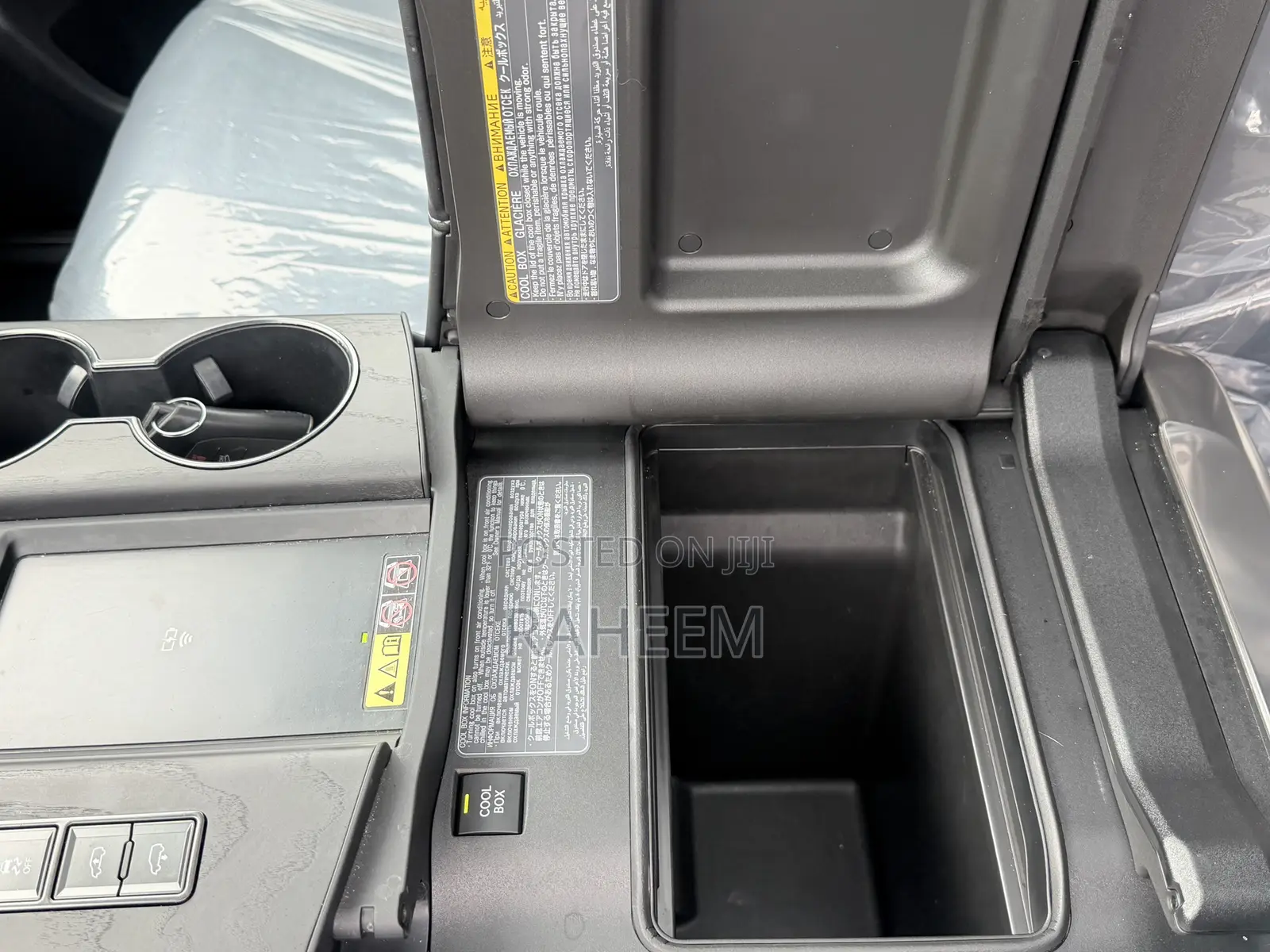 Lexus LX 600 2023 Gold