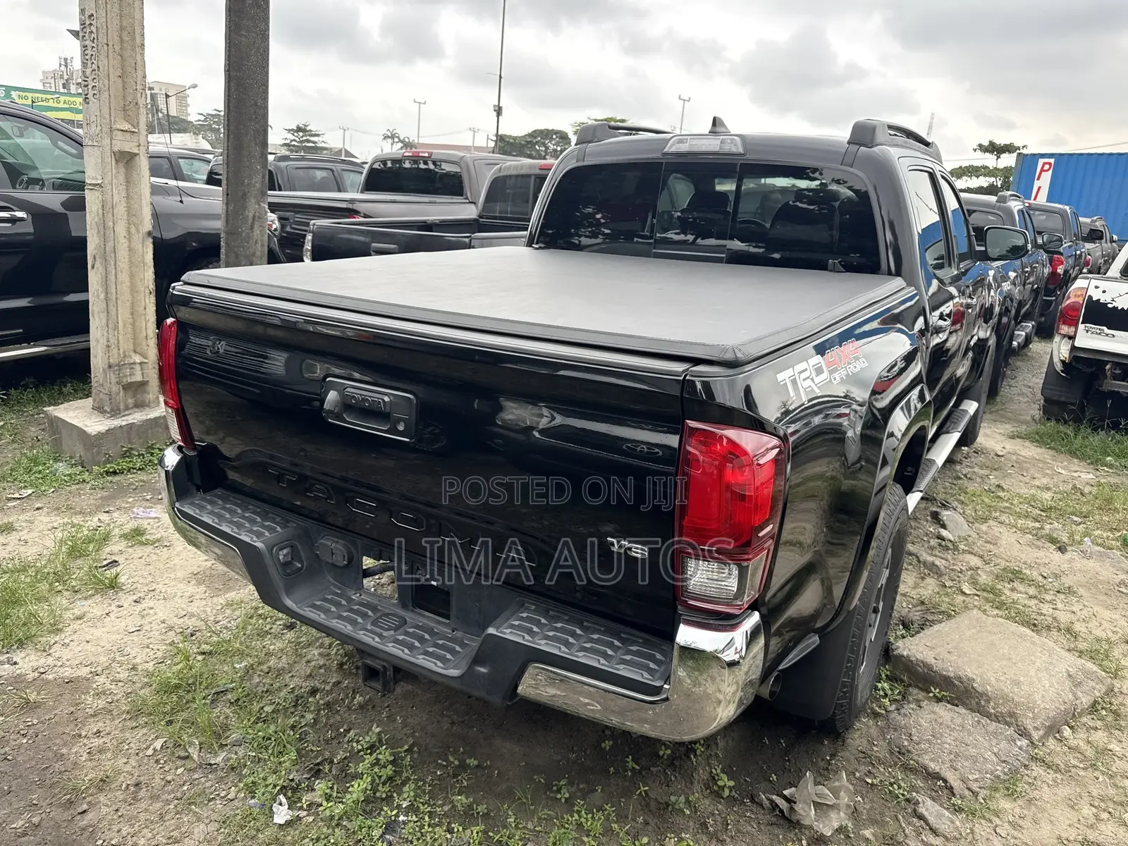 Toyota Tacoma 2017 Black