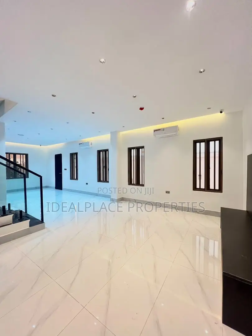 3bdrm Apartment in Old Ikoyi for rent