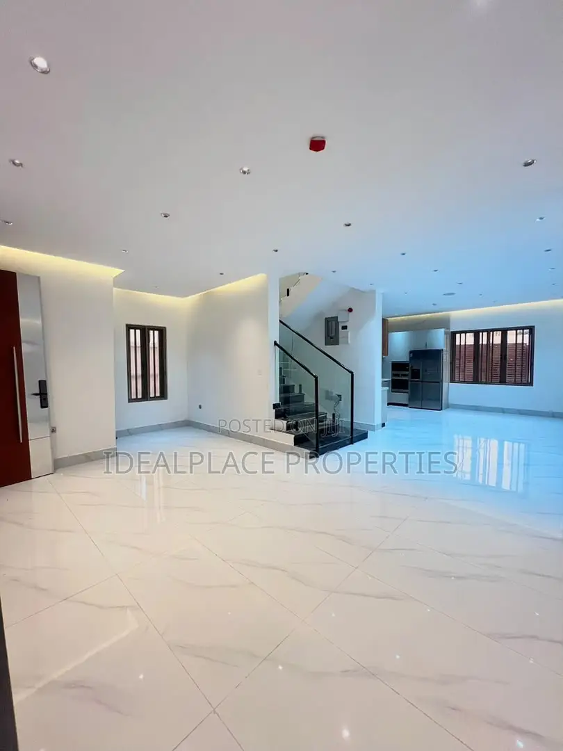 3bdrm Apartment in Old Ikoyi for rent