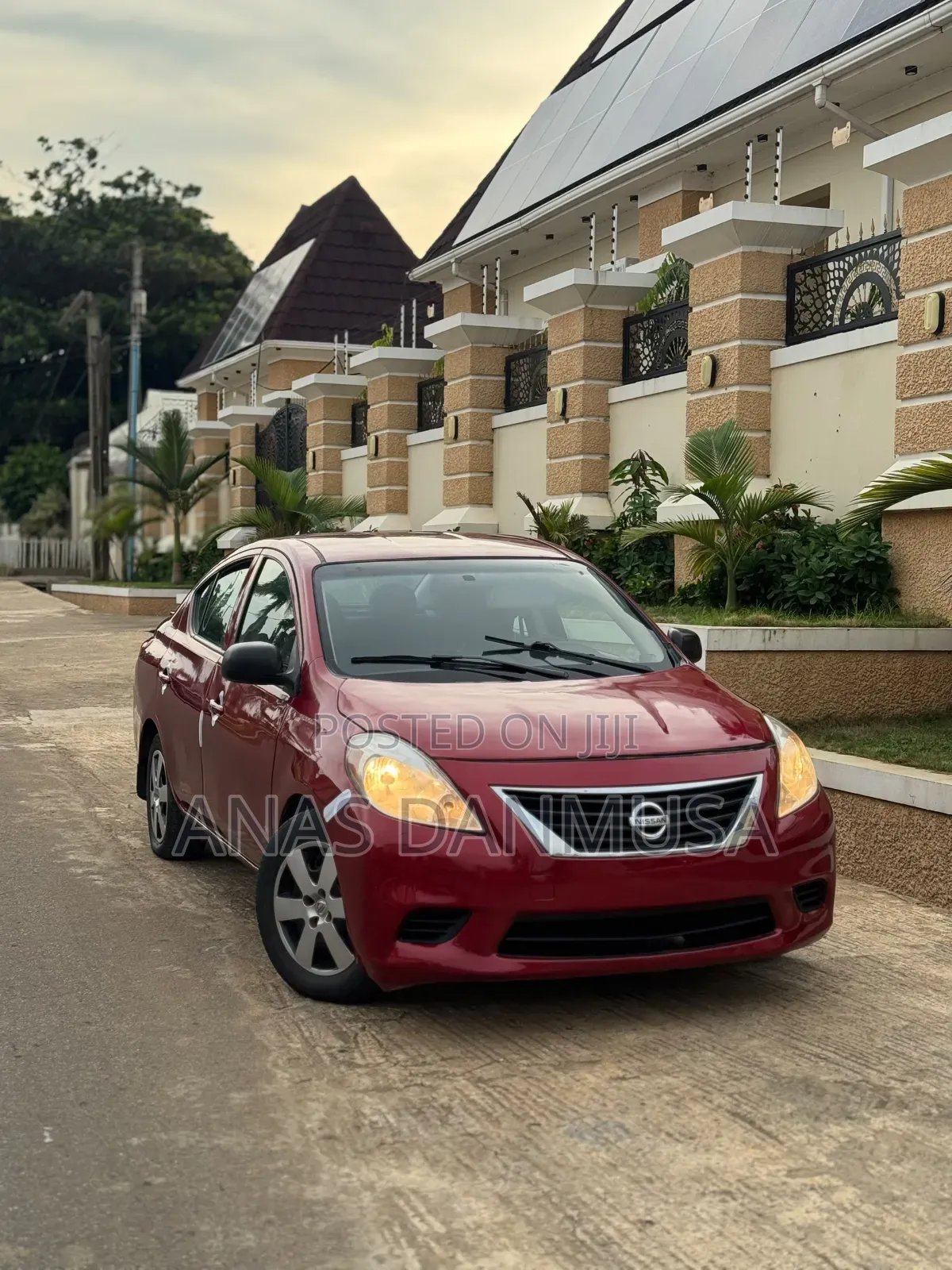 Nissan Versa 2015 Red