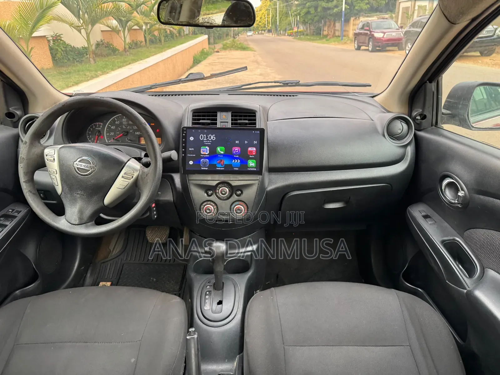 Nissan Versa 2015 Red