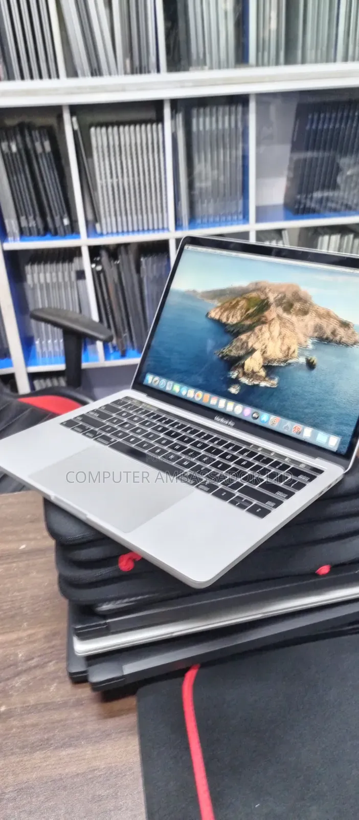 Laptop Apple MacBook Pro 2018 8GB Intel Core i5 SSD 256GB