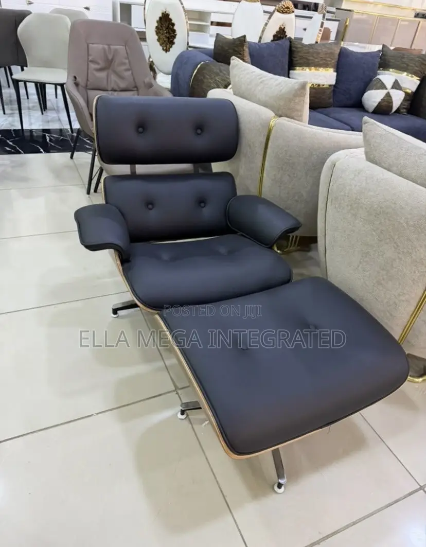Luxury Ottoman Chair With Foot Rest