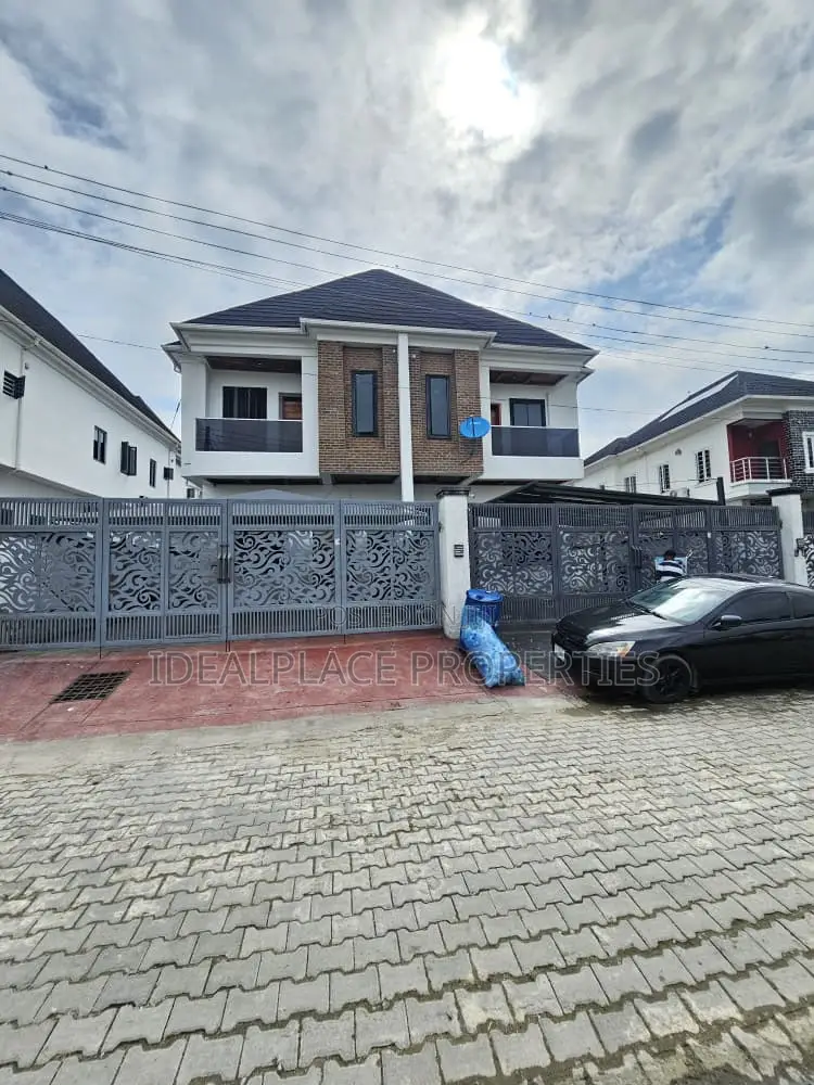 4bdrm Duplex in Lekki for sale