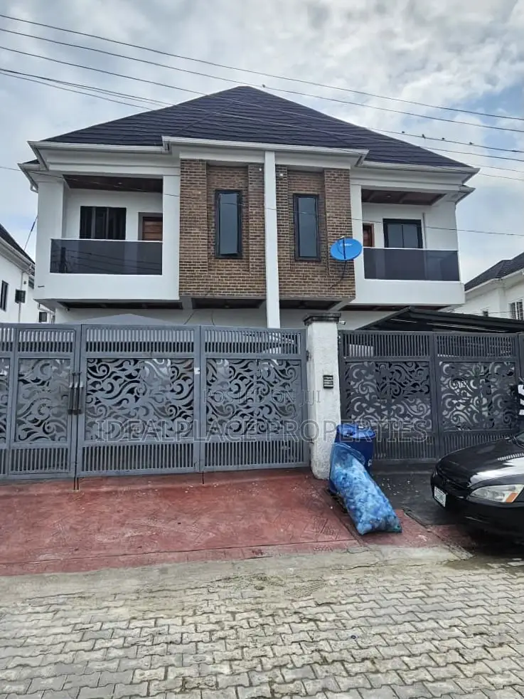 4bdrm Duplex in Lekki for sale