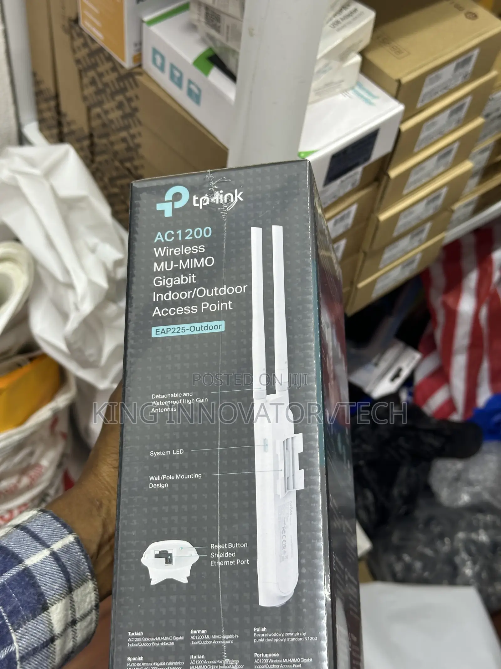 AC1200 Wireless MU-MIMO Gigabit Indoor/Outdoor Access Point