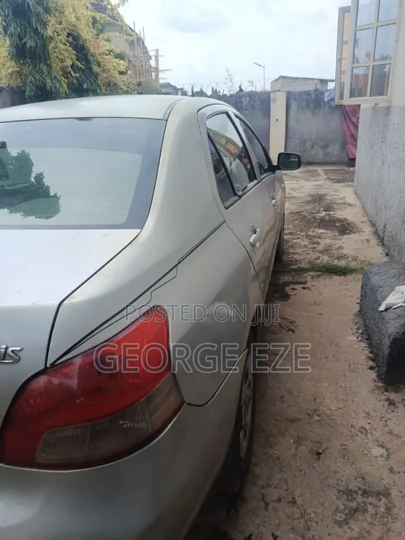Toyota Yaris 2008 Silver