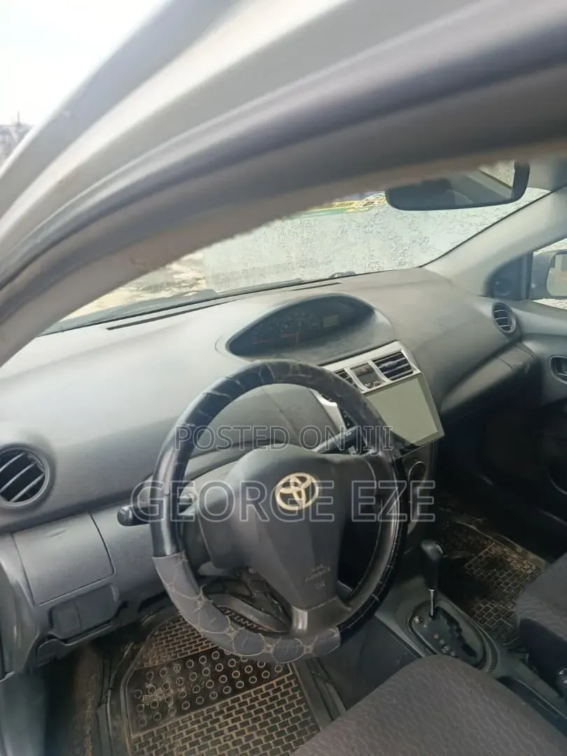 Toyota Yaris 2008 Silver