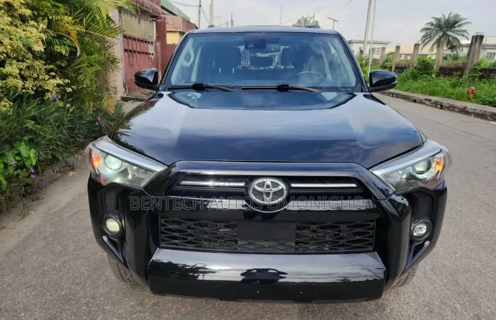 Toyota 4-Runner 2021 Black
