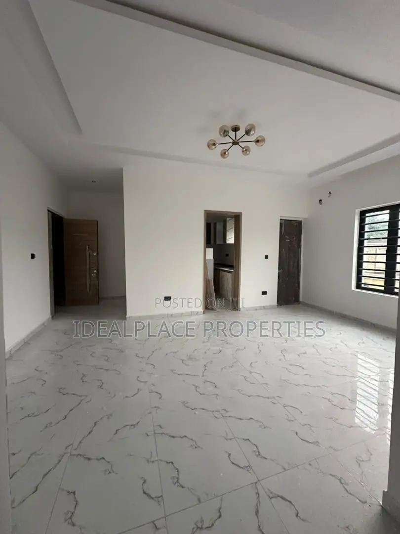 2bdrm Apartment in Lekki Phase 1 for sale