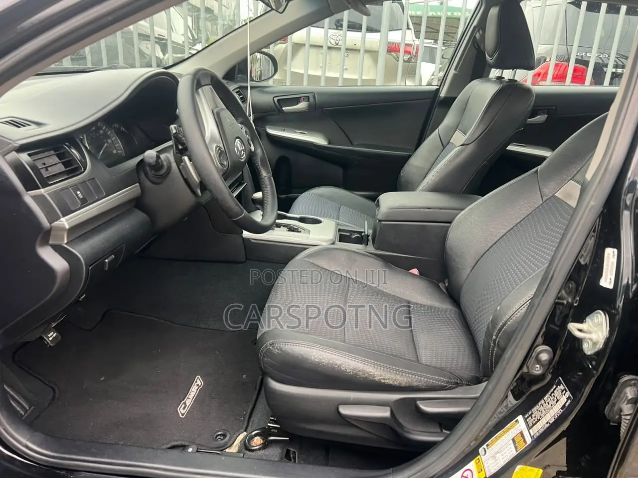 Toyota Camry SE 4dr Sedan (2.5L 4cyl 6A) 2014 Black
