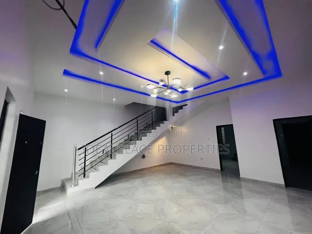 3bdrm Townhouse / Terrace in Lekki for rent