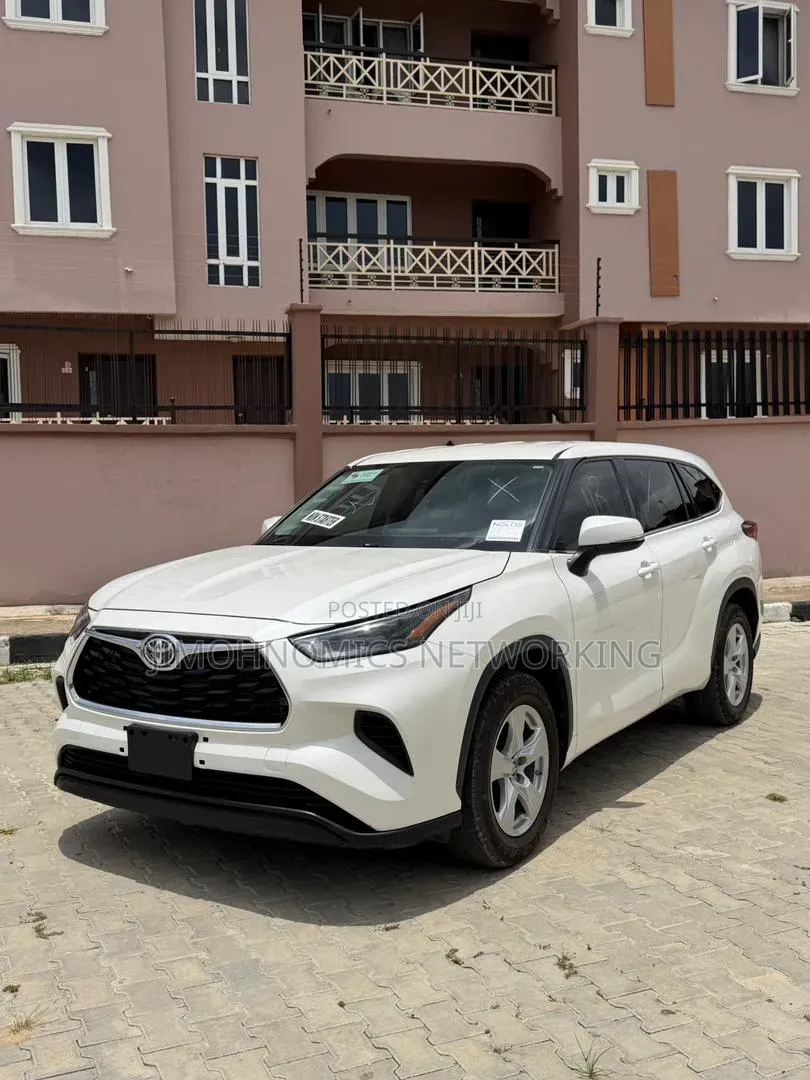 Toyota Highlander 2021 White