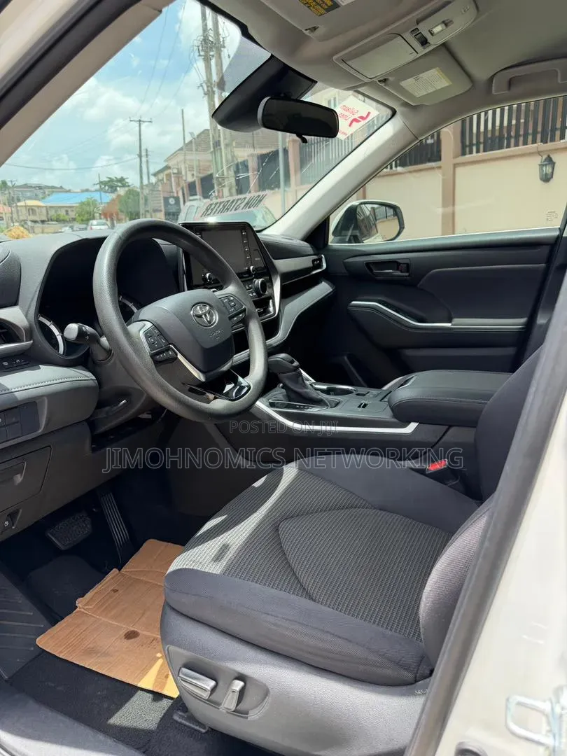Toyota Highlander 2021 White
