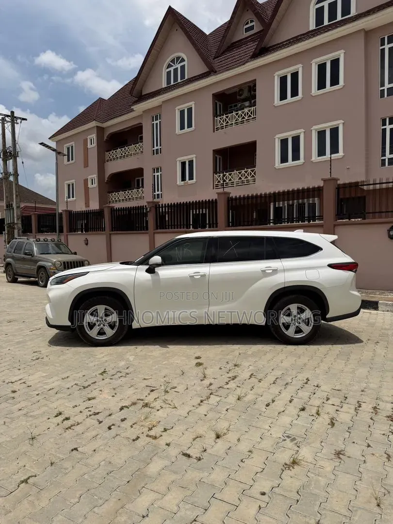 Toyota Highlander 2021 White