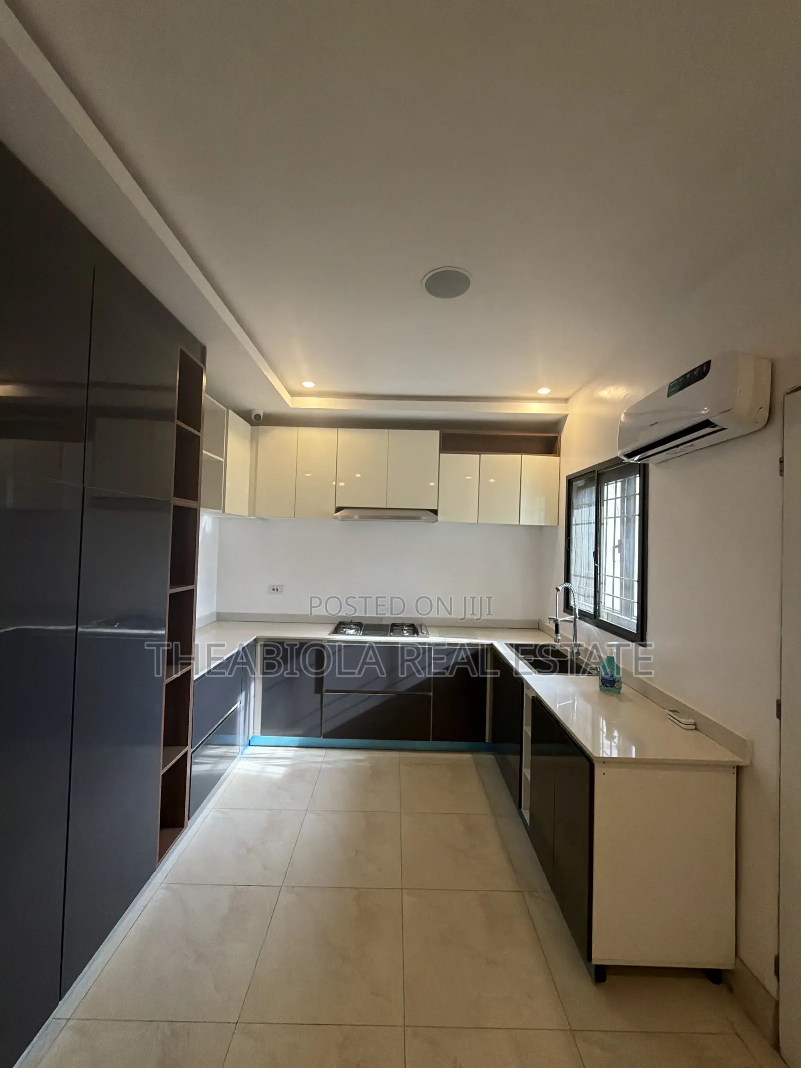 5bdrm Townhouse / Terrace in In A Beautiful Mini for rent