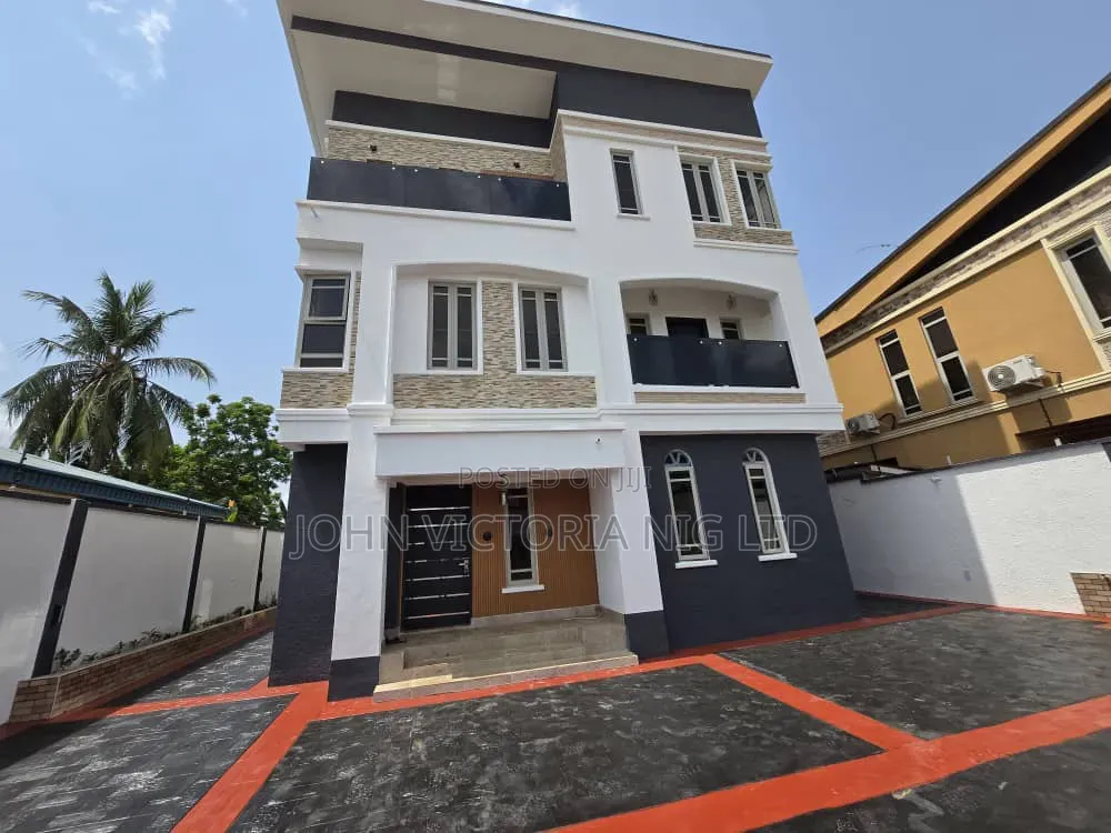 7bdrm Duplex in Gowon, Egbeda for sale