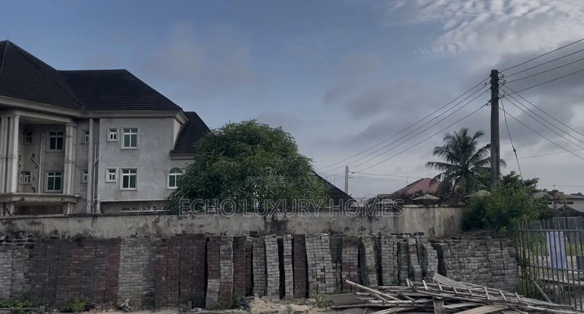 20bdrm Maisonette in Festac for sale