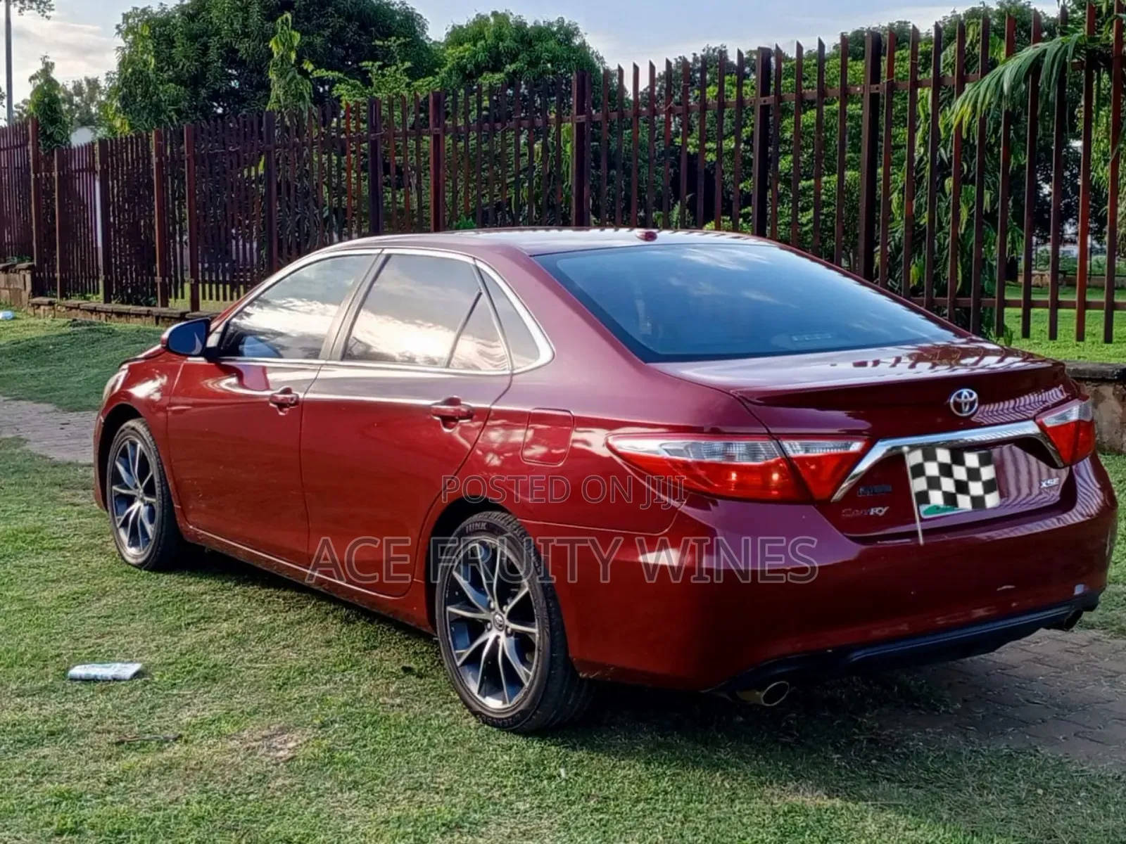 Toyota Camry XSE V6 4dr Sedan (3.5L 6cyl 6A) 2016 Red