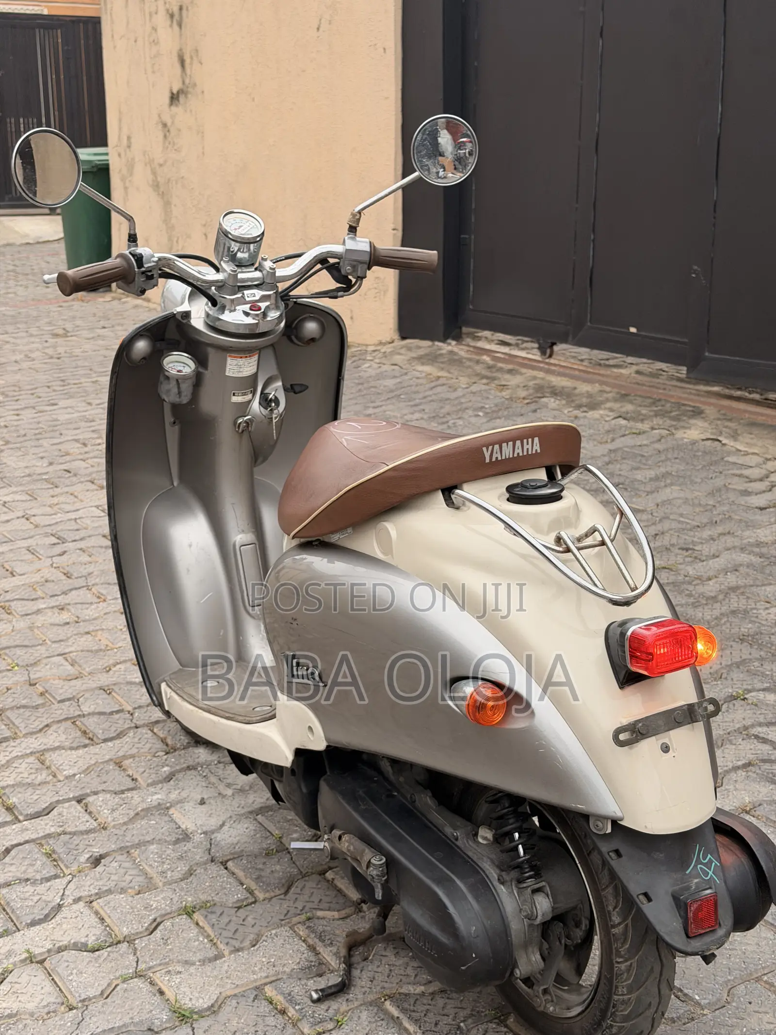 Yamaha 2011 Brown