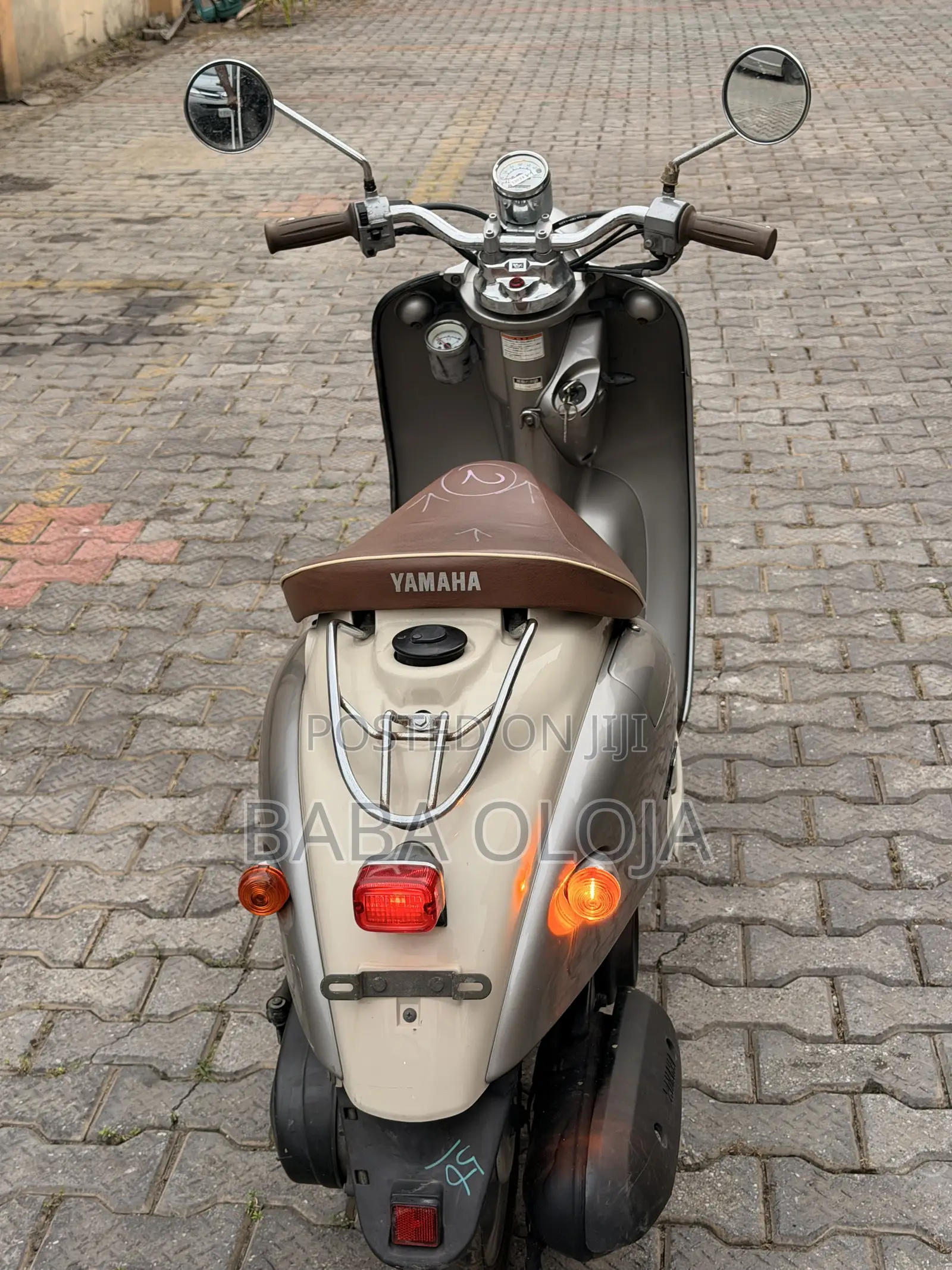Yamaha 2011 Brown