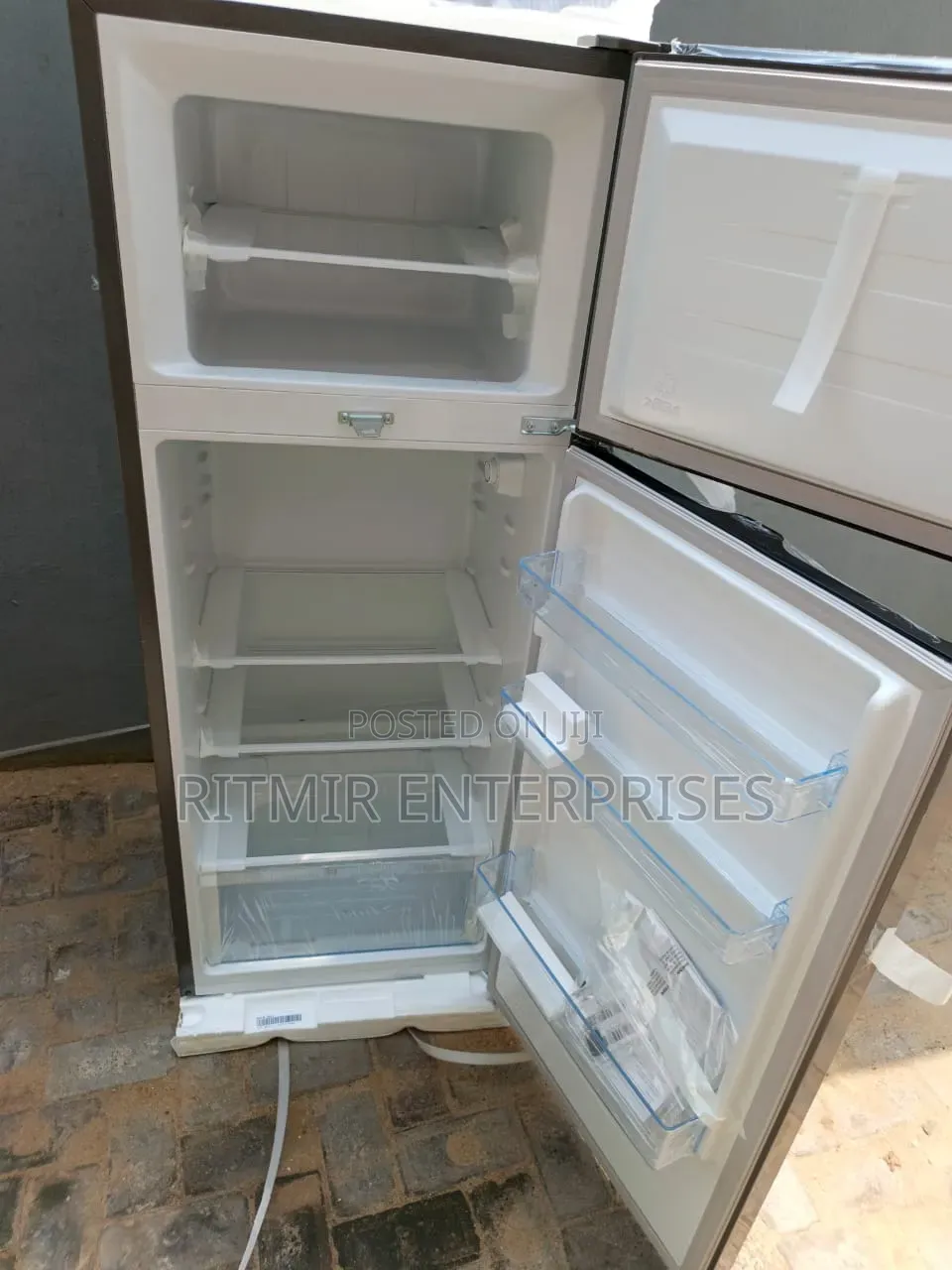 Hisense 205liters Double Door Refrigerator