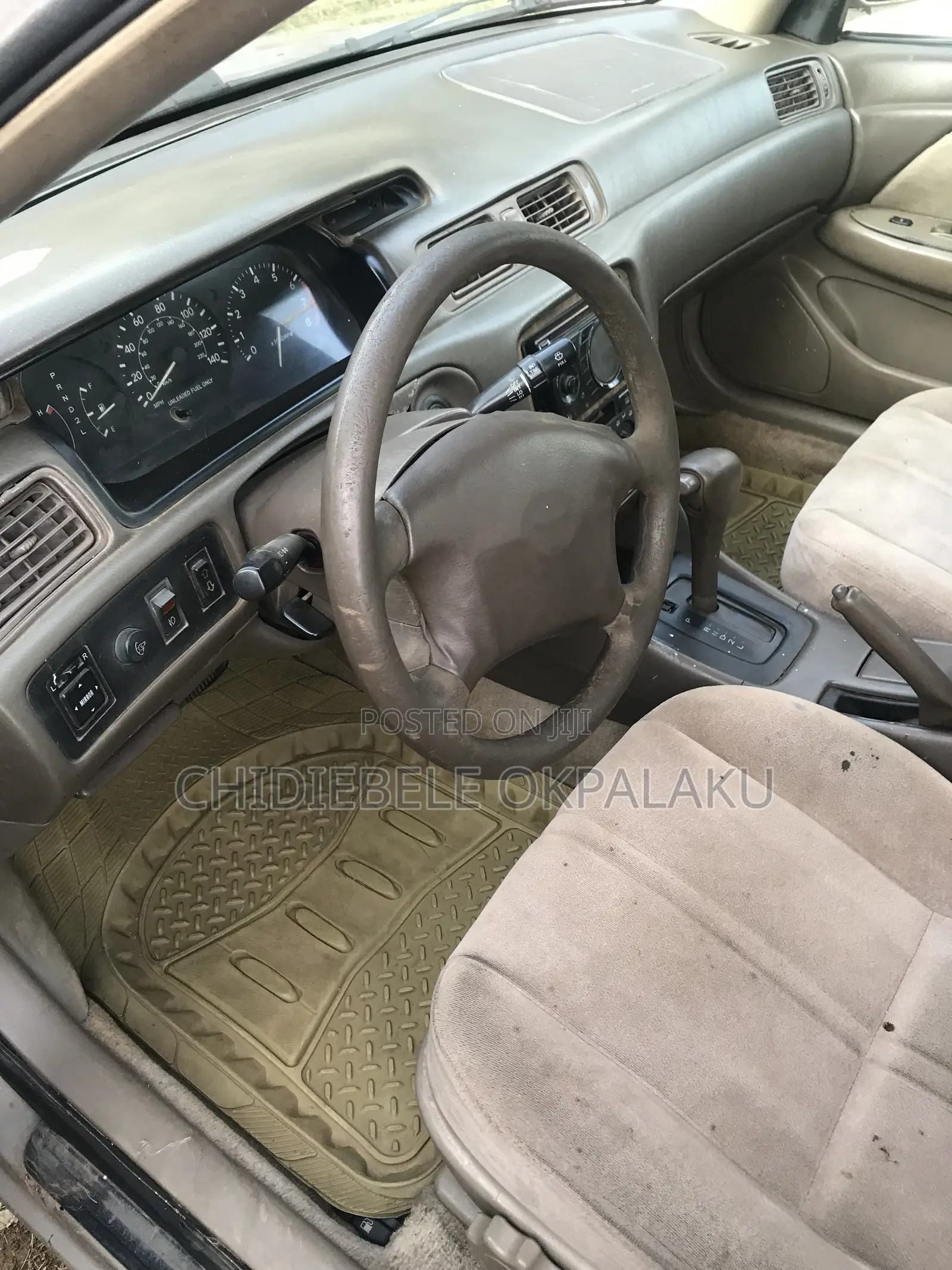 Toyota Camry 2000 Gold