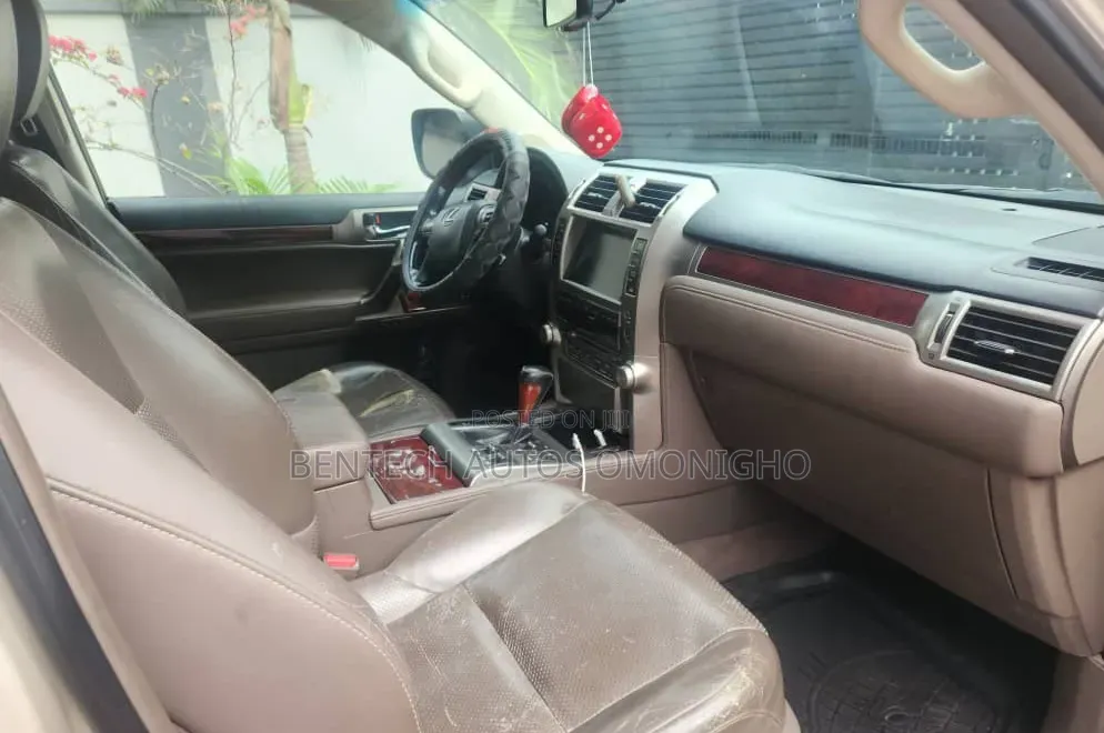 Lexus GX 460 2012 Gold