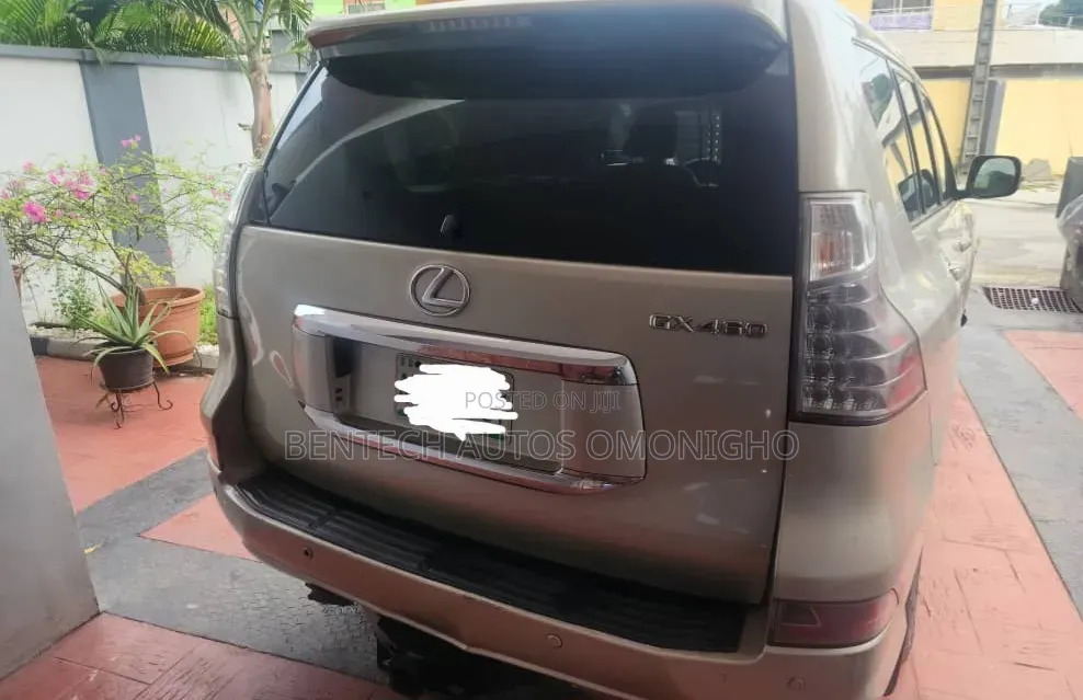 Lexus GX 460 2012 Gold