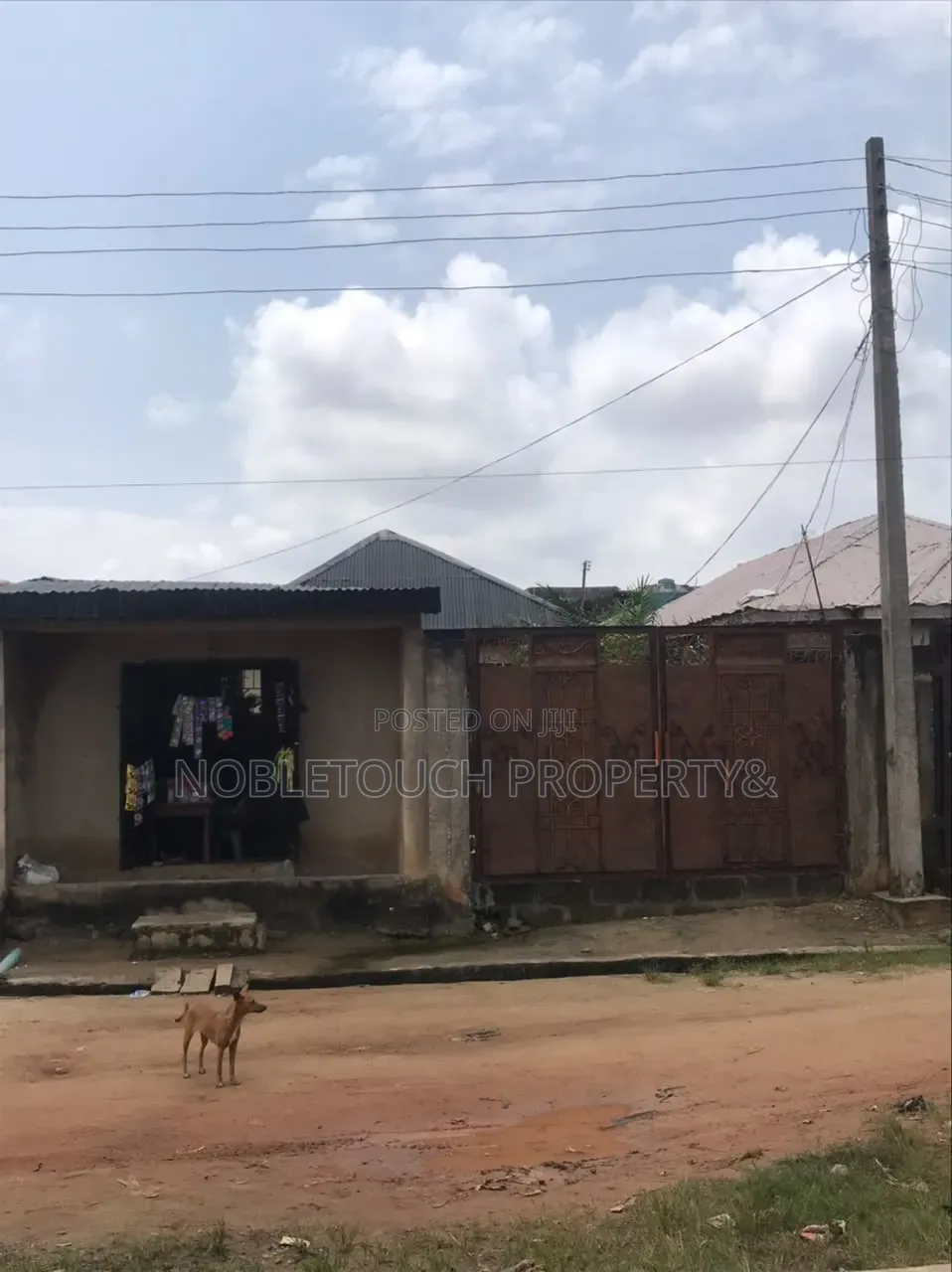Well Maintained 5bedroom Bungalow Alone Fence and Gate