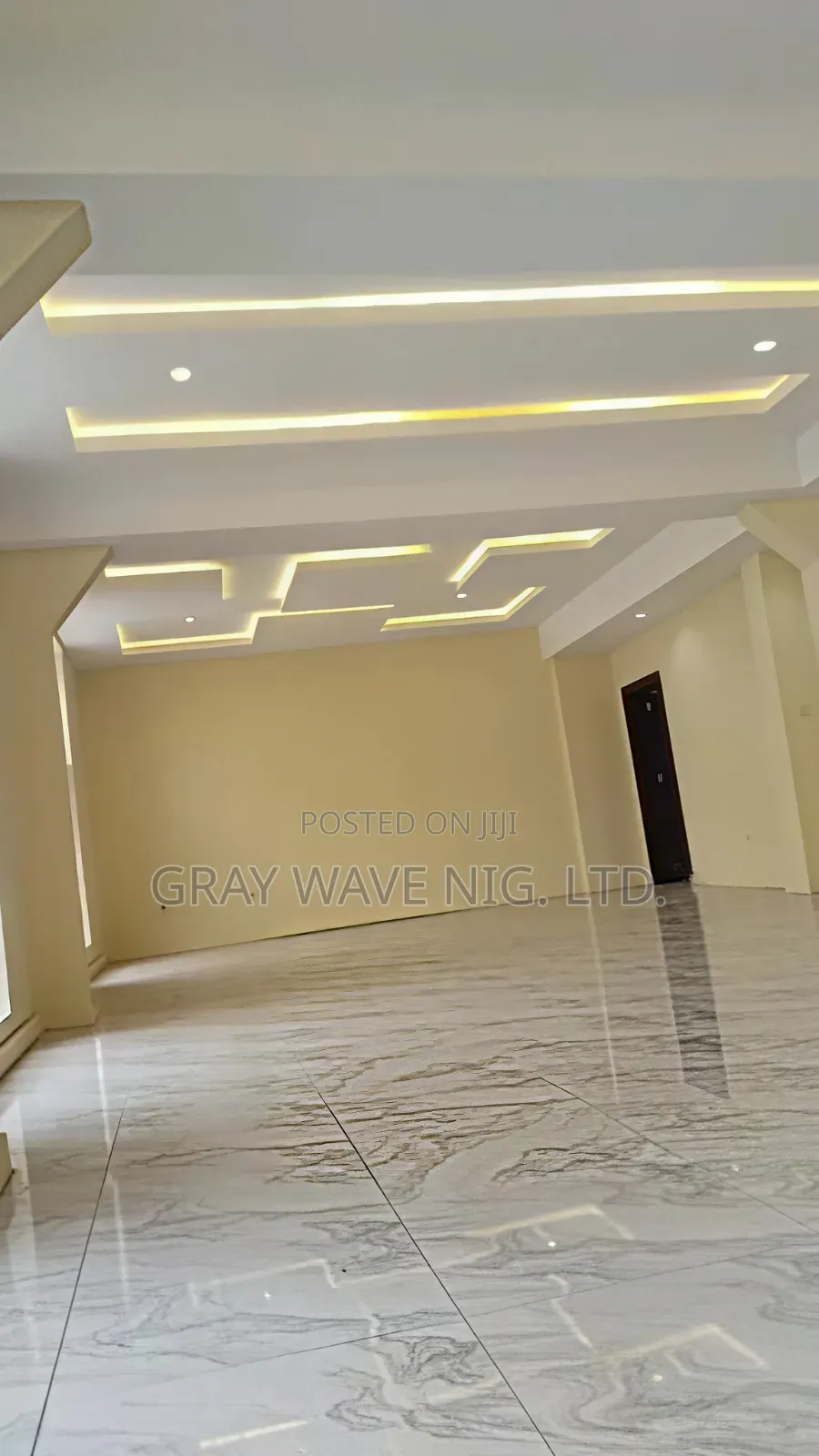 Spacious Shop/Office Space